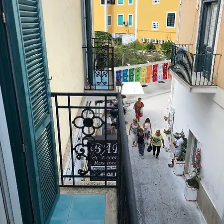 Magi - Sofia Ponza